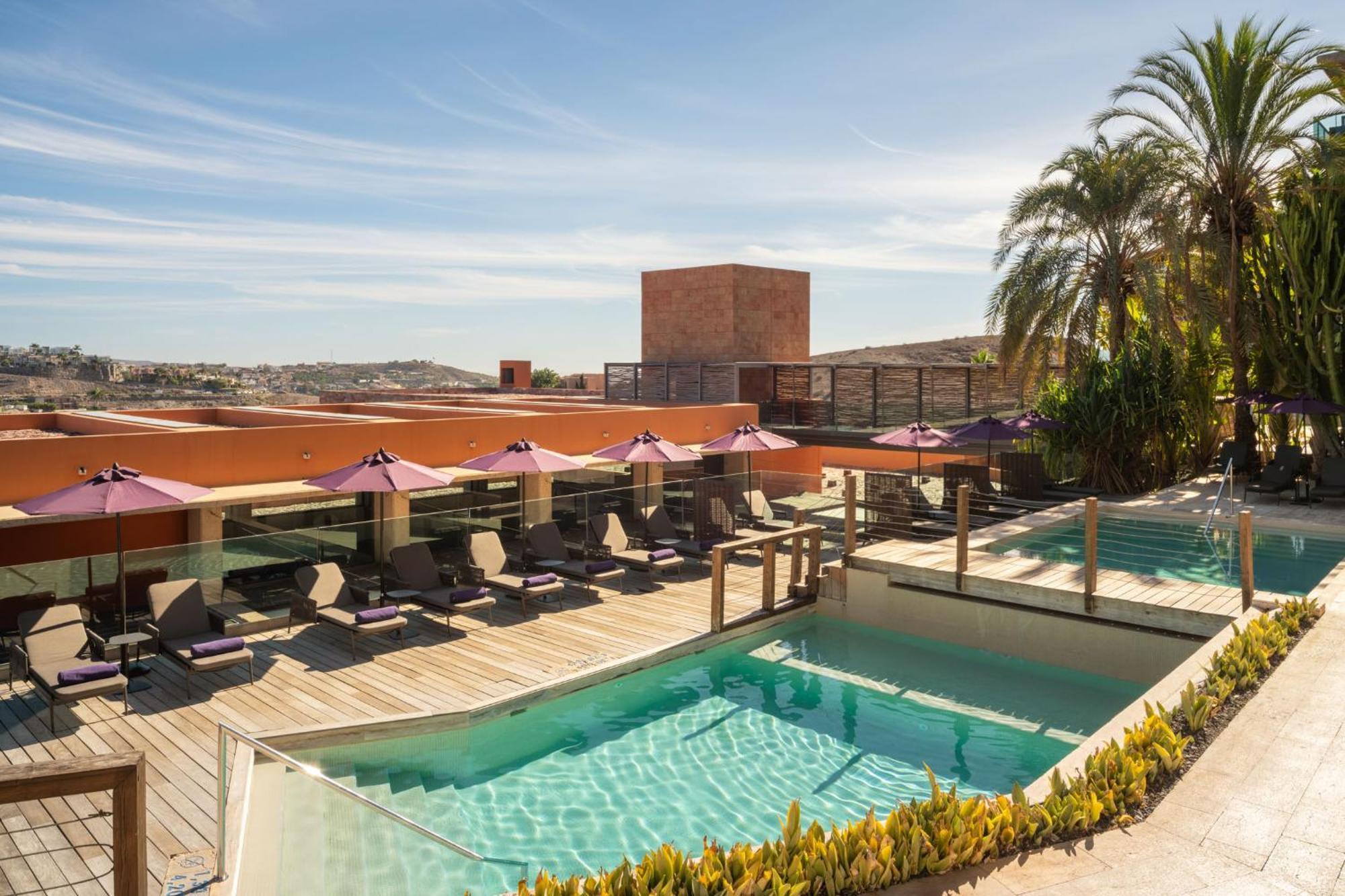 Salobre & Serenity Hotel